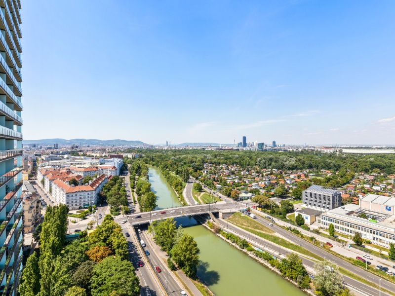 Blick auf den Kanal von der Terrasse